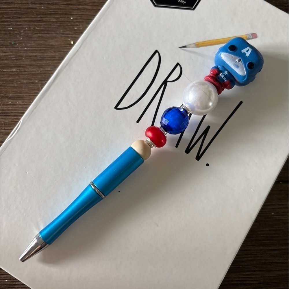 Marvel: Captain America handmade beaded pen